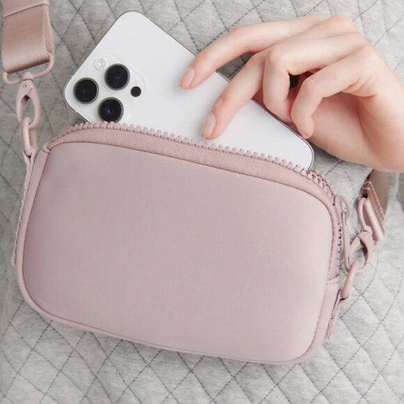 Quince All Day. Neoprene Phone Sling Crossbody Bag - Picture 11 of 13